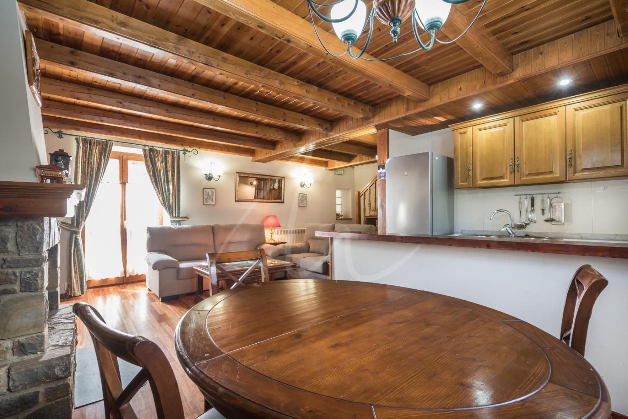 Casa Marimanha By Seamount Rentals Salardú Esterno foto